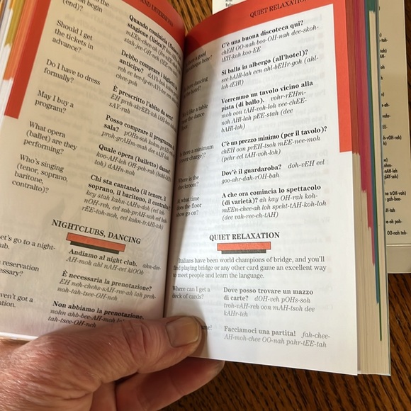 Barton’s ITALIAN AT A GLANCE phrase book and dictionary for travelers - Picture 3 of 9